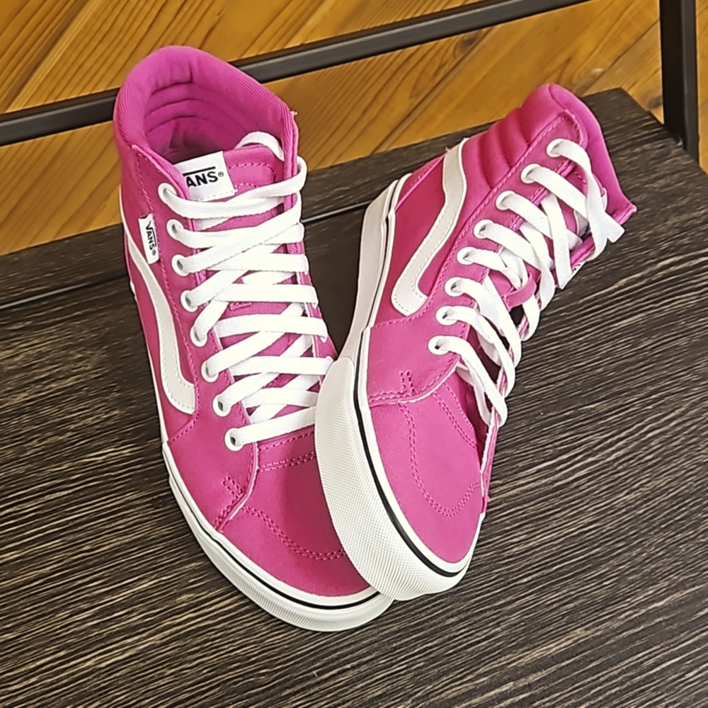 NEW Womens VANS Filmore Hi Canvas Fuschia - Multi Sizes